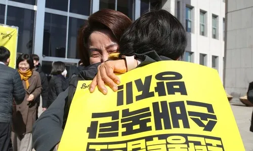 “월말마다 마음 졸이던 비정규직, 차별 없애는 건 교섭 뿐”