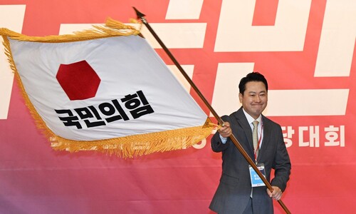 탄핵 반대 강성당원 총집결…장동혁 “윤석열 면회 약속 지킬 것”