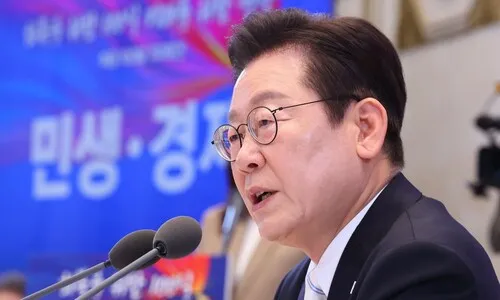 <font color="#FF4000">[속보] </font>이 대통령 “관세 협상, 어떤 이면 합의도 국익 반하는 결정도 안 해”