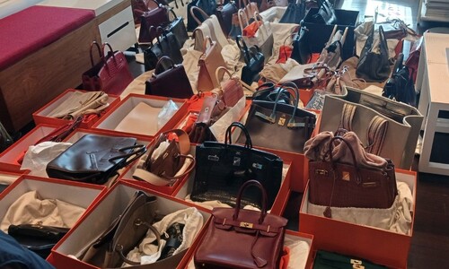 에르메스 가방만 60개…세금 100억 안 낸 부부 집 수색했더니
