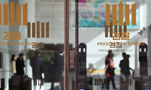 여당 ‘대장동 반발 검사장 인사조치’ 요구에 정부 ‘강등 검토’…“무리수”