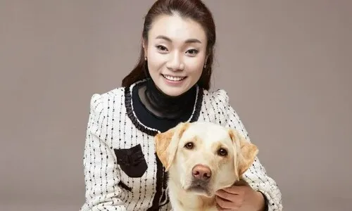 ‘입법 능력자’ 김예지…일 잘해서 박수 받을 때 드러난 진짜 품위