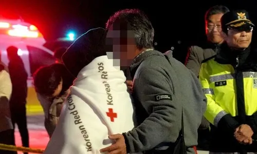 신안 여객선 항해사, ‘휴대폰 딴짓’하다가 변침 늦었다