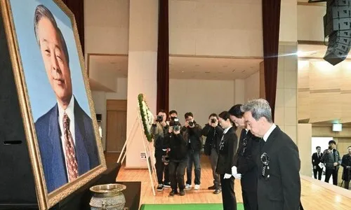 “YS 10주기에 개미 한 마리 없어”…차남 김현철, 민주 맹비난