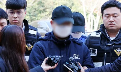 ‘휴대폰 보다가’ 여객선 좌초시킨 항해사·조타수 구속