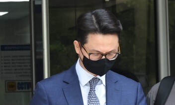 [단독] 윤영호 “민주당 의원들에게도 통일교 자금 수천만원 전달”