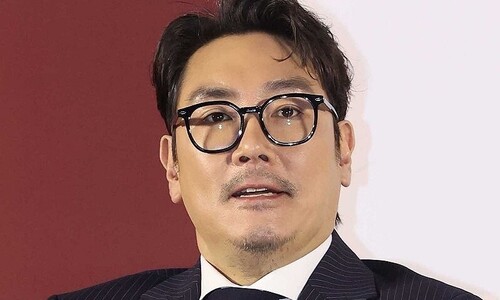 ‘소년범 의혹’ 조진웅, 배우 은퇴 선언…“질책 겸허히 수용” ‘소년범 의혹’ 조진웅, 배우 은퇴 선언…“질책 겸허히 수용”