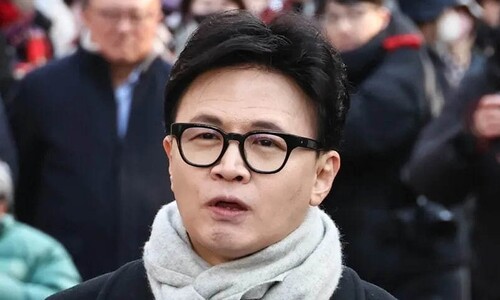 한동훈 “이 대통령 종교단체 해산 발언, 돈 준 거 불면 죽인다는 협박” 한동훈 “이 대통령 종교단체 해산 발언, 돈 준 거 불면 죽인다는 협박”