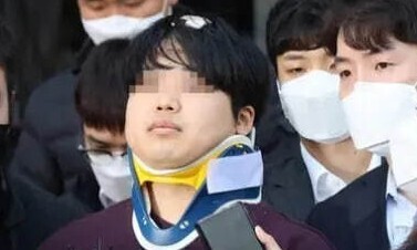 징역 42년 ‘박사방’ 조주빈, ‘미성년자 성폭행’ 징역 5년 추가됐다 징역 42년 ‘박사방’ 조주빈, ‘미성년자 성폭행’ 징역 5년 추가됐다