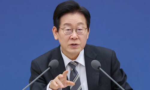 이 대통령 “서울대 줄이면 섭섭…지역 국립대 지원 늘리자” 이 대통령 “서울대 줄이면 섭섭…지역 국립대 지원 늘리자”