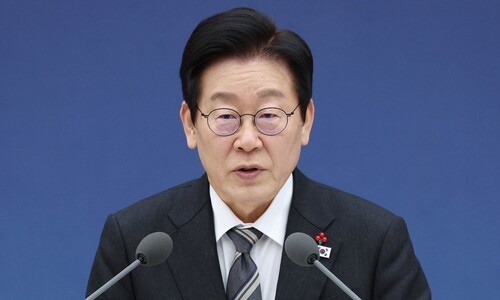 대통령 첫 ‘생중계’ 업무보고에…“사이다 질문” “정책 왜곡 우려” 대통령 첫 ‘생중계’ 업무보고에…“사이다 질문” “정책 왜곡 우려”