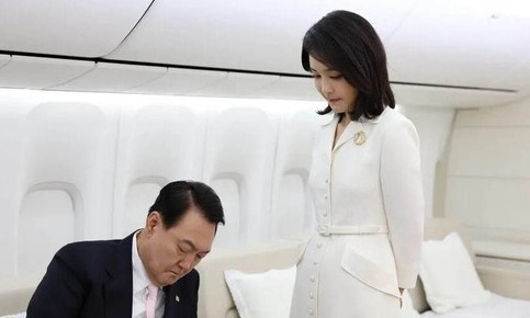 [속보] 내란 특검 “김건희, 계엄 관여 확인 안 돼…당일 병원 행적도 조사”