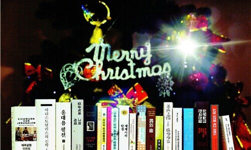 [2025 올해의 책-국내서 10권] 어둠을 넘어 내란을 넘어, 혼돈 헤쳐갈 사유의 등대 ① [.txt]