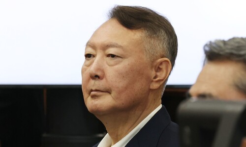 김건희 특검, 윤석열 첫 조사 8시간 반 만에 종료…혐의 대부분 부인