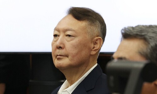 [속보] 특검, 윤석열 징역 10년 구형…체포 방해·직권 남용 등 혐의