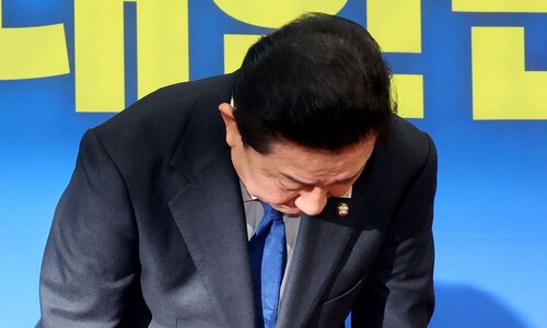 김병기, 민주 원내대표직 사퇴…“시비 가리고 더 큰 책임 감당할 것”