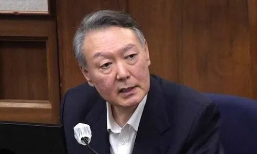 <font color="#FF4000">[속보] </font>특검, ‘내란 우두머리’ 혐의 윤석열에 사형 구형