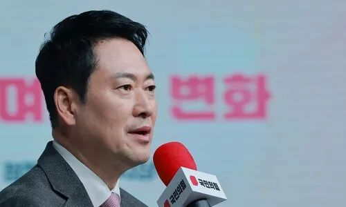 “‘윤 어게인’ 지지 약속 지켜라”…밀려드는 ‘전대 청구서’에 진퇴양난 장동혁