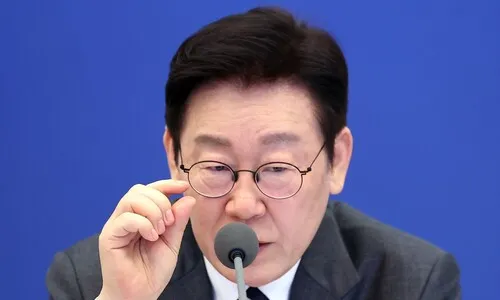 이 대통령 “개 눈에는 뭐만”…‘분당 아파트 시세차익 25억’ 기사 직격