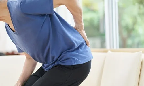 고관절 골절 환자 10년 새 32% 늘었는데…수술 병원은 줄어
