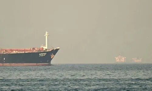 타이·중국 유조선 호르무즈 통과…이란 “비적대국 선박은 허용”