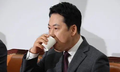 “장동혁, ‘절윤 결의’ 걷어찼다”…‘윤 어게인’ 박민영 대변인 재임명