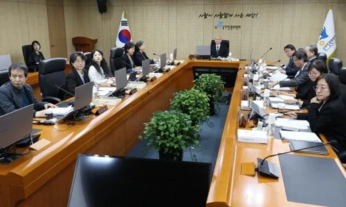 외교부, ‘북한군 포로’ 심의도 전에 ‘유감’ 공문…“인권위 독립성 부정” 비판