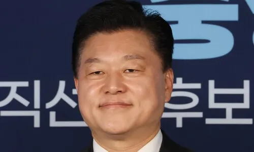 민주 충북지사 후보에 국힘 출신 신용한…결선투표서 노영민 꺾어