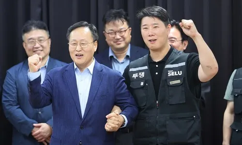 코스피, 장 초반 5% 급등 ‘매수 사이드카’…삼전 극적 합의 효과