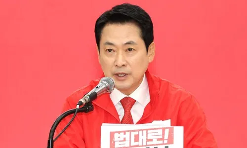 장동혁 “스벅 불매는 선거용 인민재판…이재명, 그날 지나면 들고다닐 것”