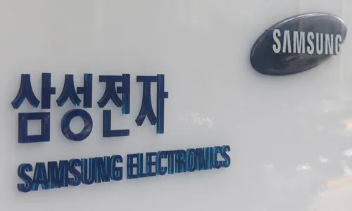 <font color="#FF4000">[단독]</font> 삼성전자, 챗GPT·클로드 사내 사용 전면 허용 추진