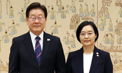 한성숙 총리 후보자 ‘파격 발탁’…“이 대통령, 정치색 확 빼려 한 것 같아”