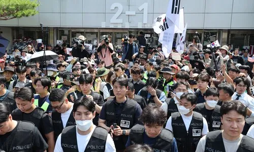 <font color="#00b8b1">[사설]</font> 12일째 체육단체 출입 막은 시위대, 이게 정상인가