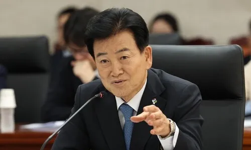 정동영 “북핵 동결 입구로 들어가야…‘북한은 적’ 표현 NSC서 논의를”
