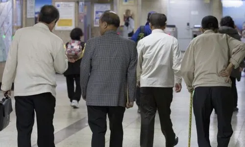 서울 70살 이상 어르신 무료 버스 타나…시의회 조례 통과·공론화 시동