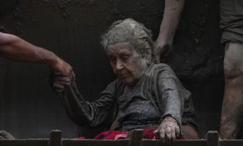 “전사 같았다” 구조된 97살 노인 회복 중…네팔 대홍수 사망 최소 623명