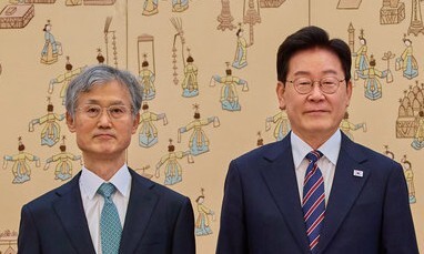 이 대통령, 조희대와 차담…대법관 재제청 갈등 뒤 첫 만남