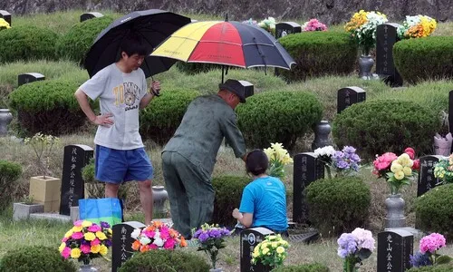 비구름에 숨은 한가위 보름달…25일 전국에 빗방울