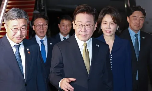 <font color="#FF4000">[속보] </font>청와대 “우크라, ‘포로 송환 비공개합의 없었다’ 거짓 발표…강력 유감”