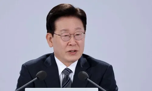 이 대통령 “‘무극파’ 선동, 개혁성과 독차지하려는 이기심”