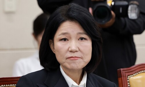 이진숙, 이 대통령 부모 묘소에 “이장” 공세…민주 “패륜과 막장정치”