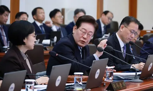 중수·공소청장 국무회의 참석에 “공정성 훼손 우려” 목소리