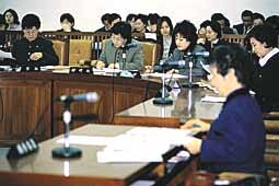 여탕 수건 뒤에 숨은 여성특위