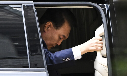[속보] 내란 특검, 윤석열 강제구인 무산…“내일 오후 2시 재시도”