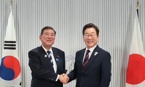 [Editorial] ‘Two-track’ approach with Japan does not mean disregarding past