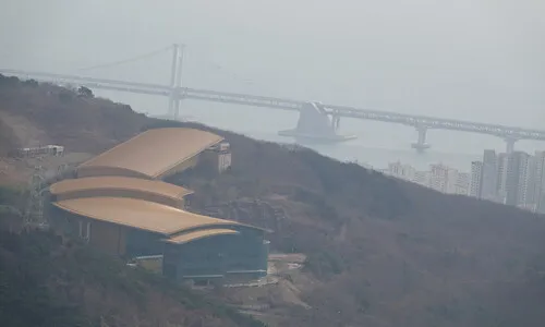 ‘황령산’ 꼭대기에 25층 건물을 짓겠다고요?