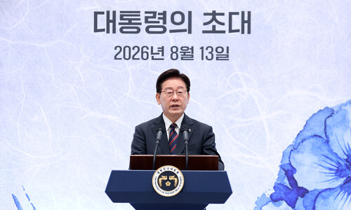 이 대통령 “시한폭탄 같은 부동산…‘잃어버린 20년’ 올 수도”