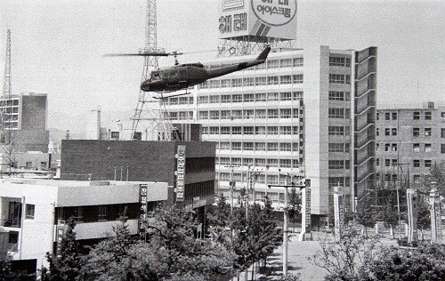 A military helicopter is pictured in the city of Gwangju during the democratization movement of May 1980. (provided by the May 18 Memorial Foundation)