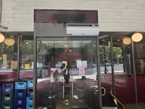 '시진핑' 식당에 페인트 뿌리고 달아난 용의자들 충격 정체