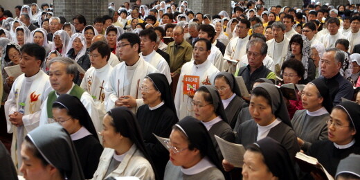  nuns and believers hold a mass in protest of the Lee Myung-bak administration’s Four Major Rivers Restoration Project at Seoul’s Myeong-dong Cathedral